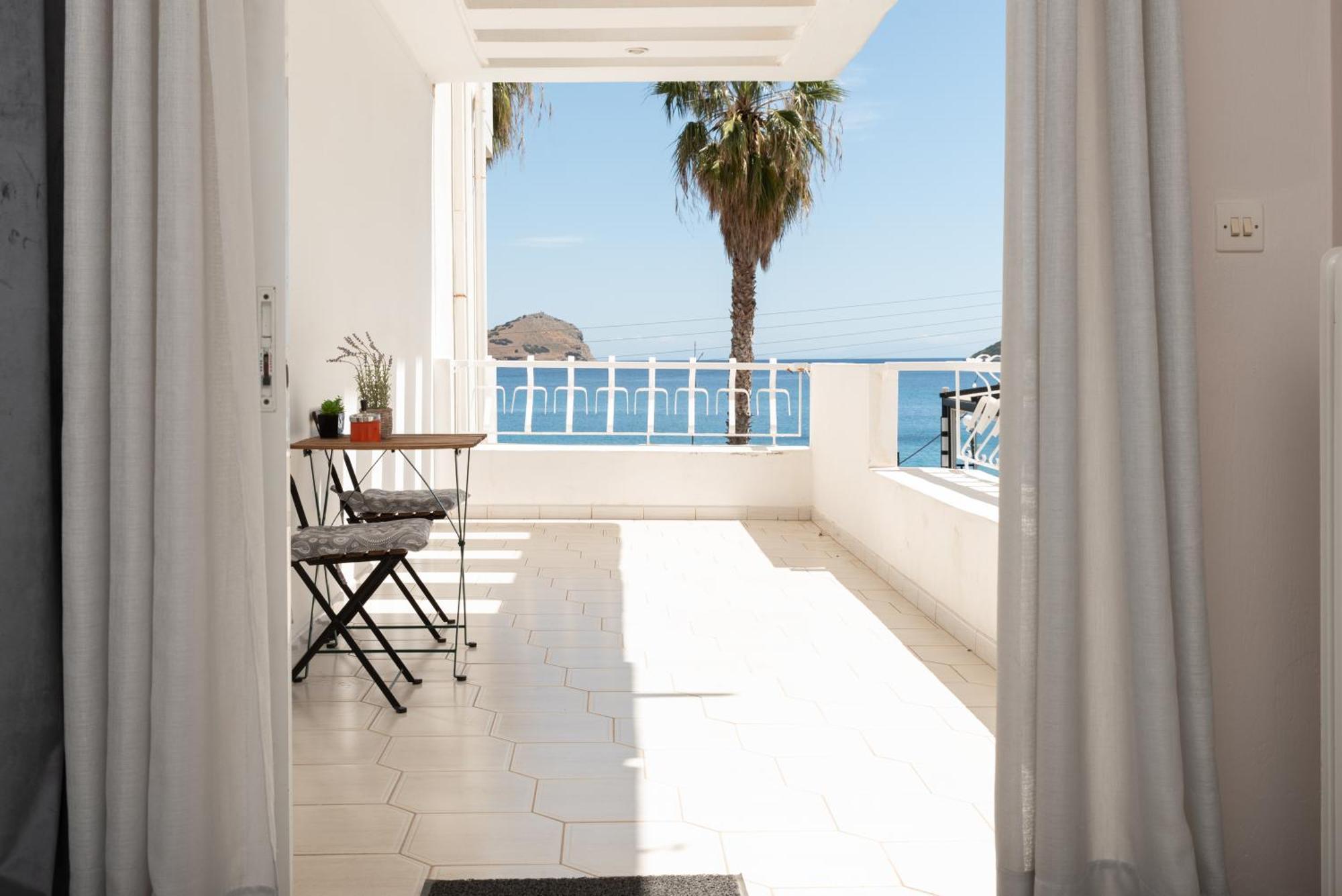 Bluehouse Apartment Porto Rafti Ngoại thất bức ảnh